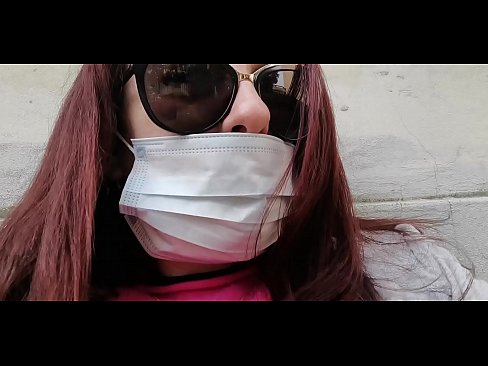 ❤️ Nicoletta analipiza kisasi kwa jirani yake na kukojoa kwenye karakana yake (Karantini Maalum ya Covid19 ya Italia) Ponografia tu ☑